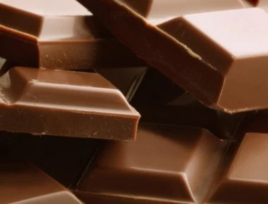 Εσείς το ξέρατε οτι ο βήχας σταματάει με σοκολάτα καλύτερα απ’ ό,τι με σιρόπι;